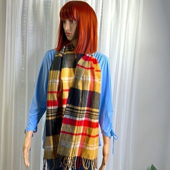 Croft & Barrow Plaid Scarf - Picture 3 of 3